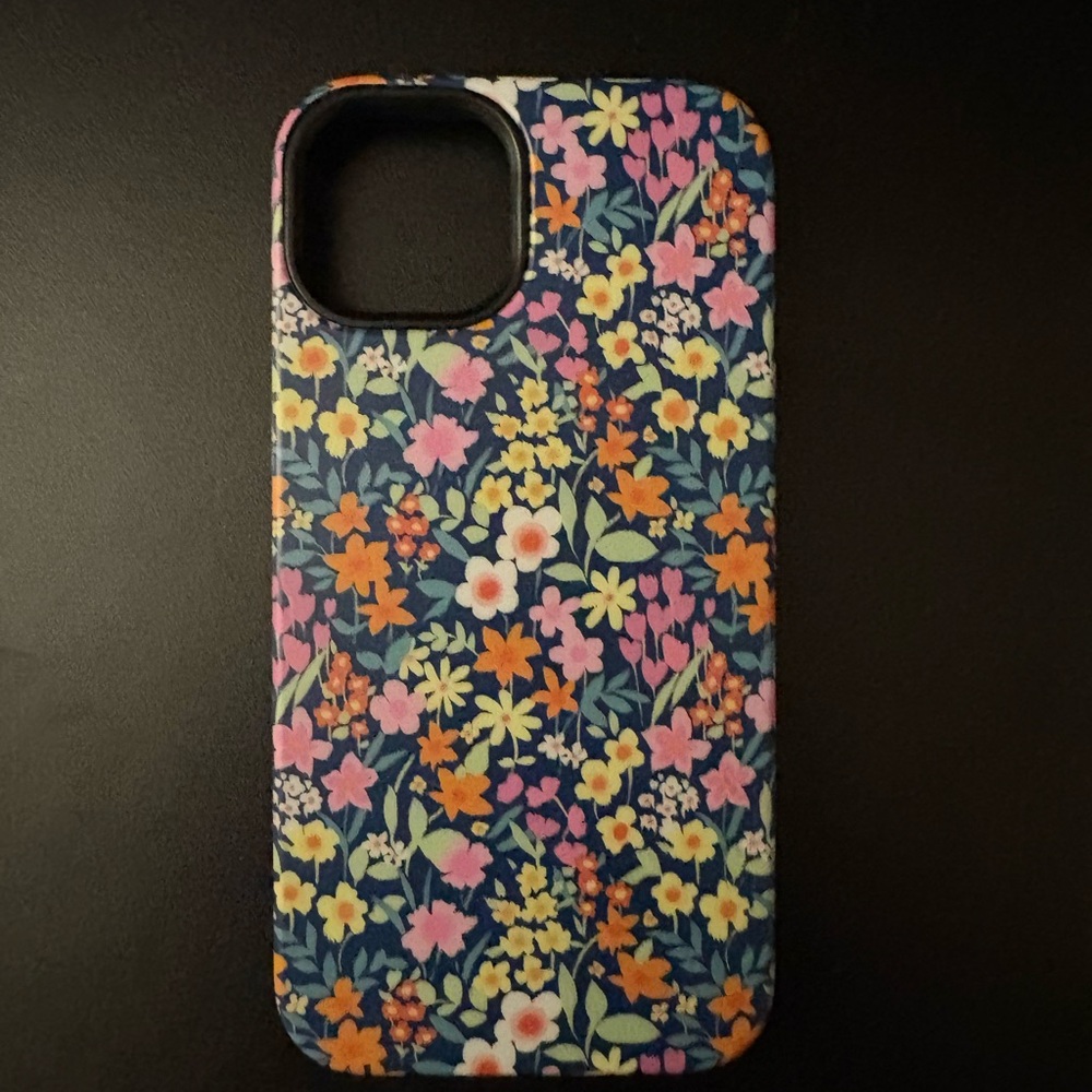 Casely iPhone 13 Bold Case - Floral